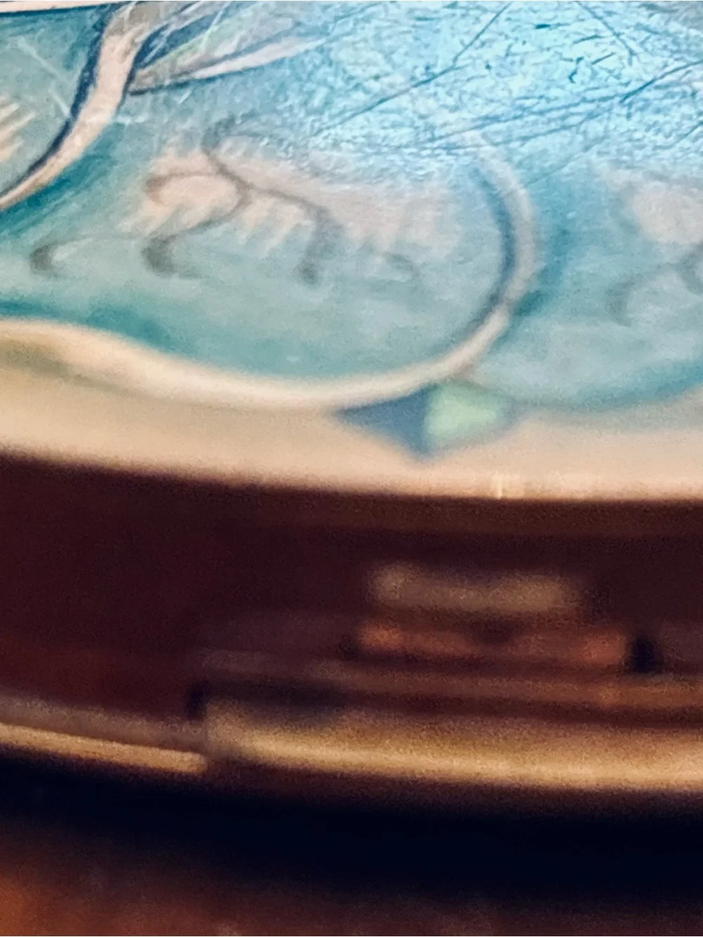 Vintage Vovan Small Hand-Painted Flower Mirrored Compact with snap closure
